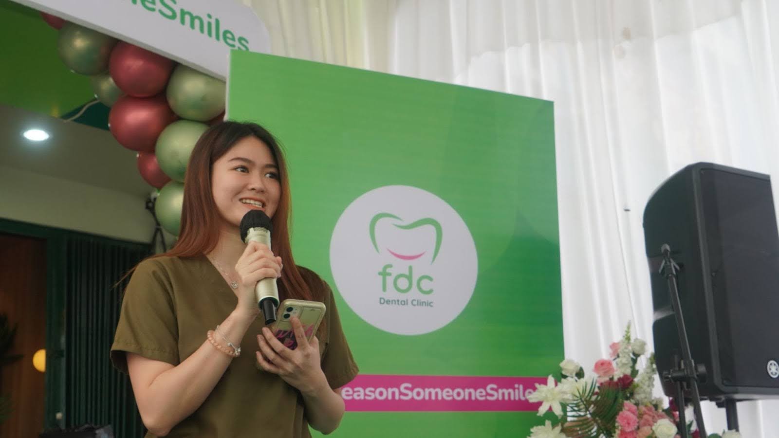 (Sambutan Dokter Gigi FDC Dental Clinic Drg. Chrestella Sieren Saputra di acara grand opening Malang)