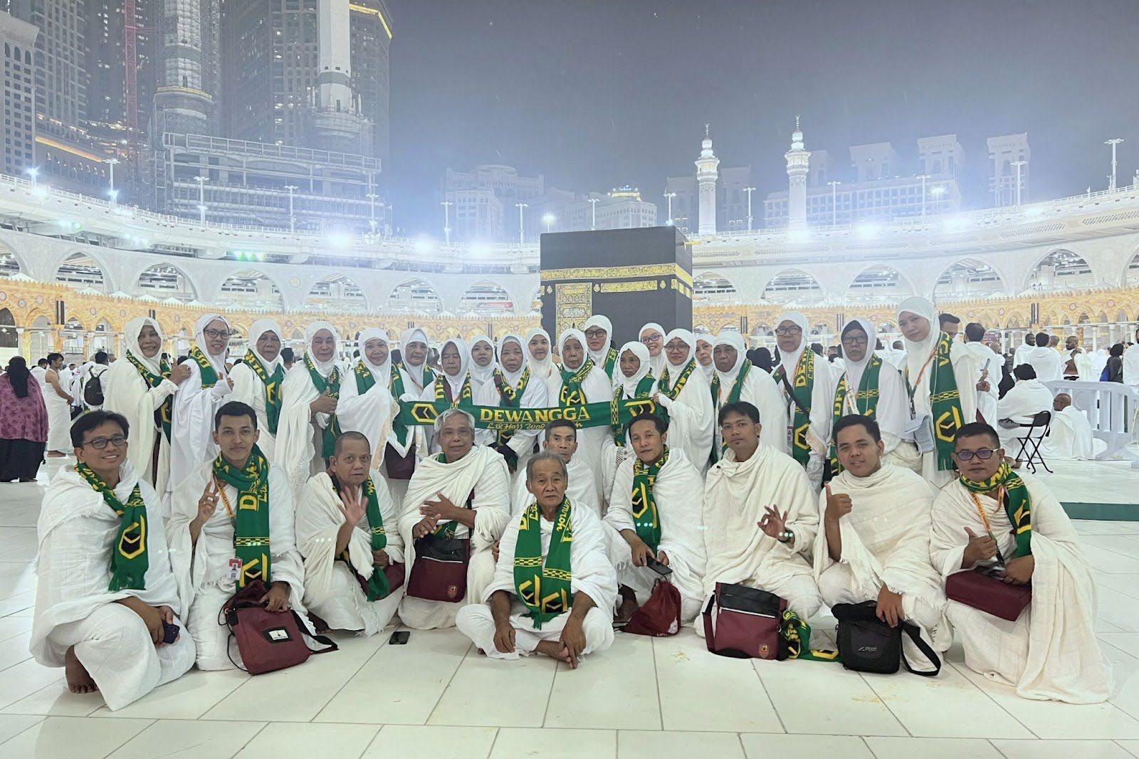 (Jamaah umroh Dewangga Jogja)